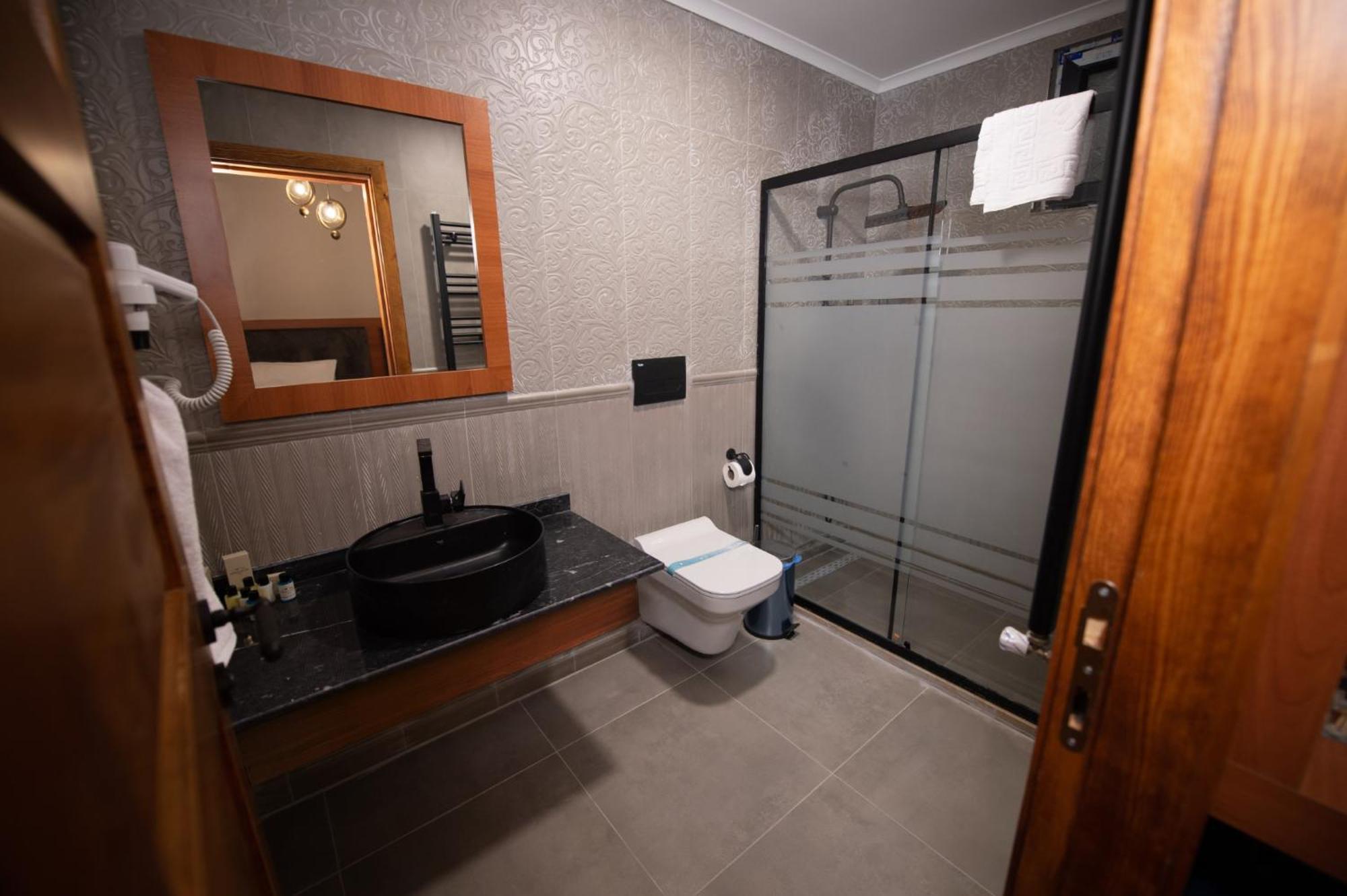 Ahiska Palas Otel Kars Exterior foto